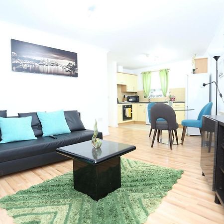2 Bedroom Apartment Thamesmead  Exterior foto